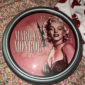 Vintage Marilyn Monroe clock! Still works!!